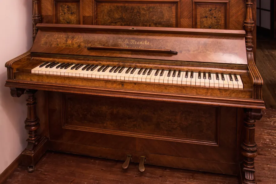 How to Identify When Your Piano Needs Refinishing Long Beach, CA How to Identify When Your Piano Needs Refinishing Long Beach, CA